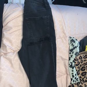 Black forever21 skinny jeans